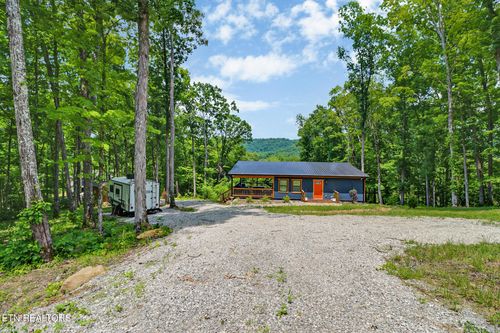 3205 Apache Rd, Jamestown, TN, 38556-2206 | Card Image