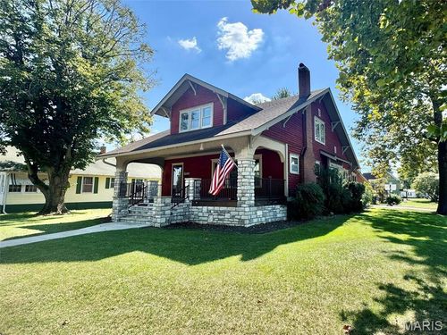 301 E Walnut St, Shelbina, MO, 63468-1325 | Card Image