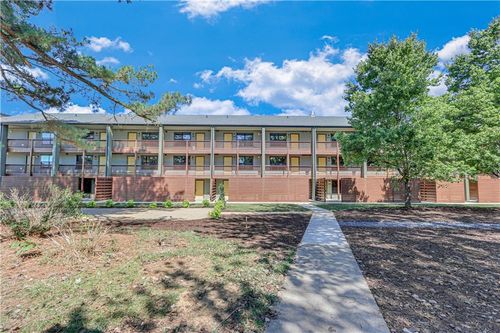 apt-111-710 Jesse Jewell Pkwy Se, Gainesville, GA, 30501-3848 | Card Image