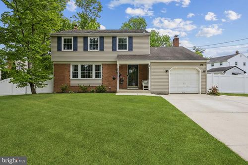 11 Bellows Ln, CHERRY HILL, NJ, 08002-1657 | Card Image