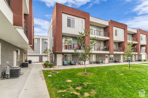 653 S 450 E, Clearfield, UT, 84015-2882 | Card Image