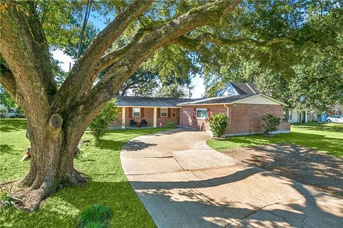 408 Bellevue Dr, La Place, LA, 70068-3404 | Card Image