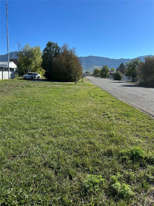 1801 Yale Ave, Butte, MT, 59701-3753 | Card Image