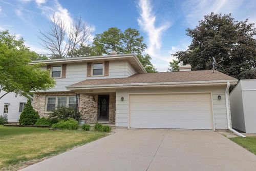 809 Melissa Street, FOX CROSSING, WI, 54952 | Card Image