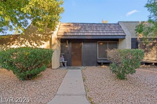 3255 Liahona Way, Las Vegas, NV, 89121-5713 | Card Image