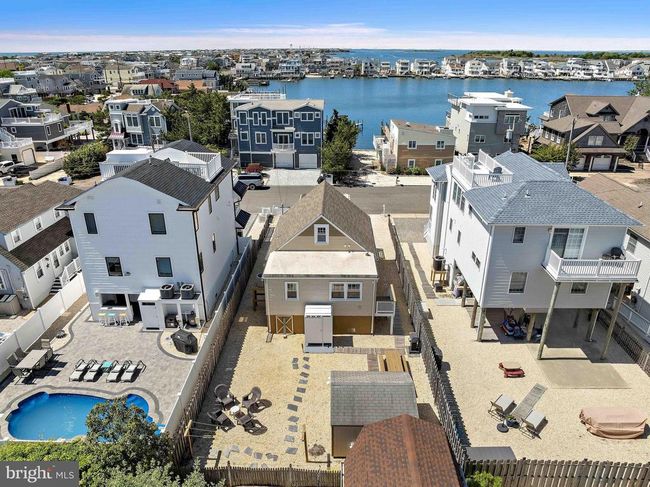 215 W 23 Rd St, House other with 3 bedrooms, 1 bathrooms and null parking in SHIP BOTTOM NJ | Image 51