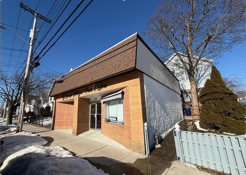 203-205 Hancock St, Everett, MA, 02149-1324 | Card Image