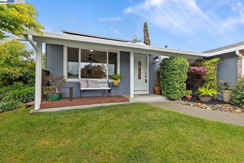 34264 Atteridge Pl, Fremont, CA, 94555-2324 | Card Image