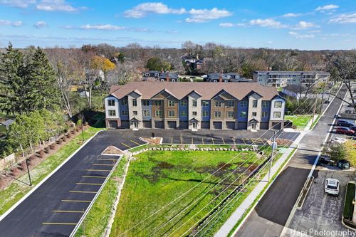 unit-204-319 S Glendale Ave, BARRINGTON, IL, 60010-4621 | Card Image