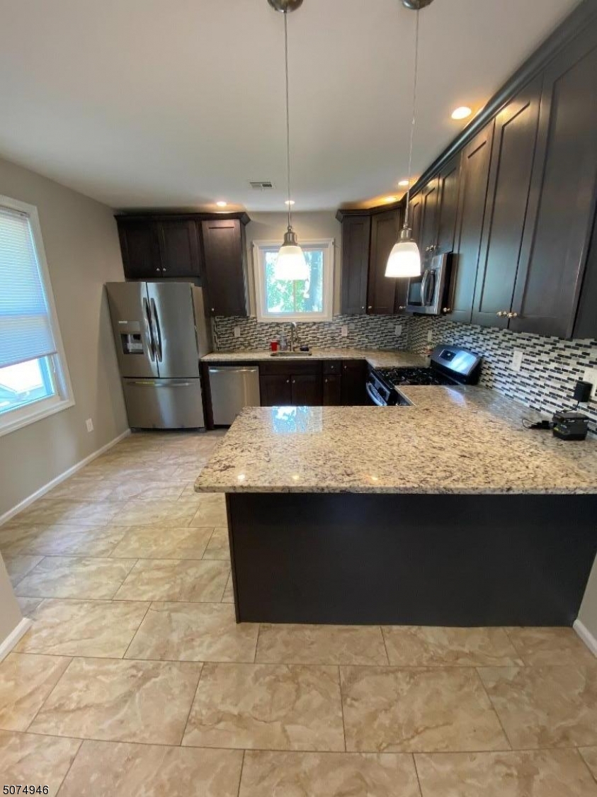 Residential Lease in Bloomfield Twp. 5