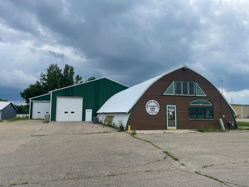404 Airport Rd, Albert Lea, MN, 56007-2081 | Card Image