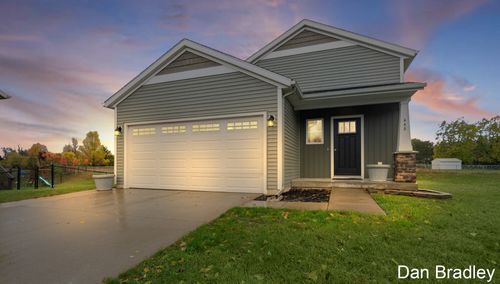 448 Tentree St, Sparta, MI, 49345-1438 | Card Image