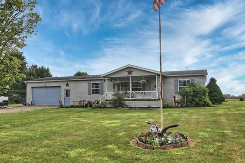 15160 King Rd, Howard, OH, 43028-9641 | Card Image