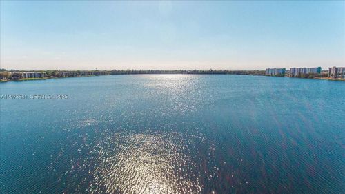 403-110 Lake Emerald Dr, Oakland Park, FL, 33309-6231 | Card Image