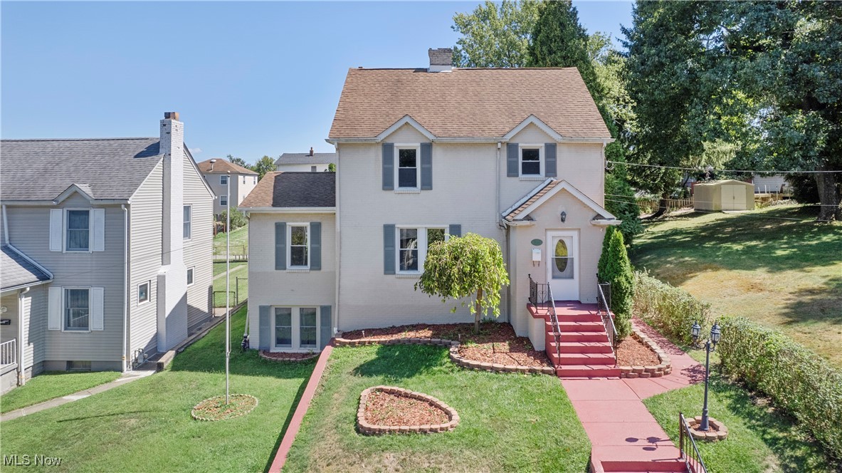 Riverview Dr, Weirton, WV 26062