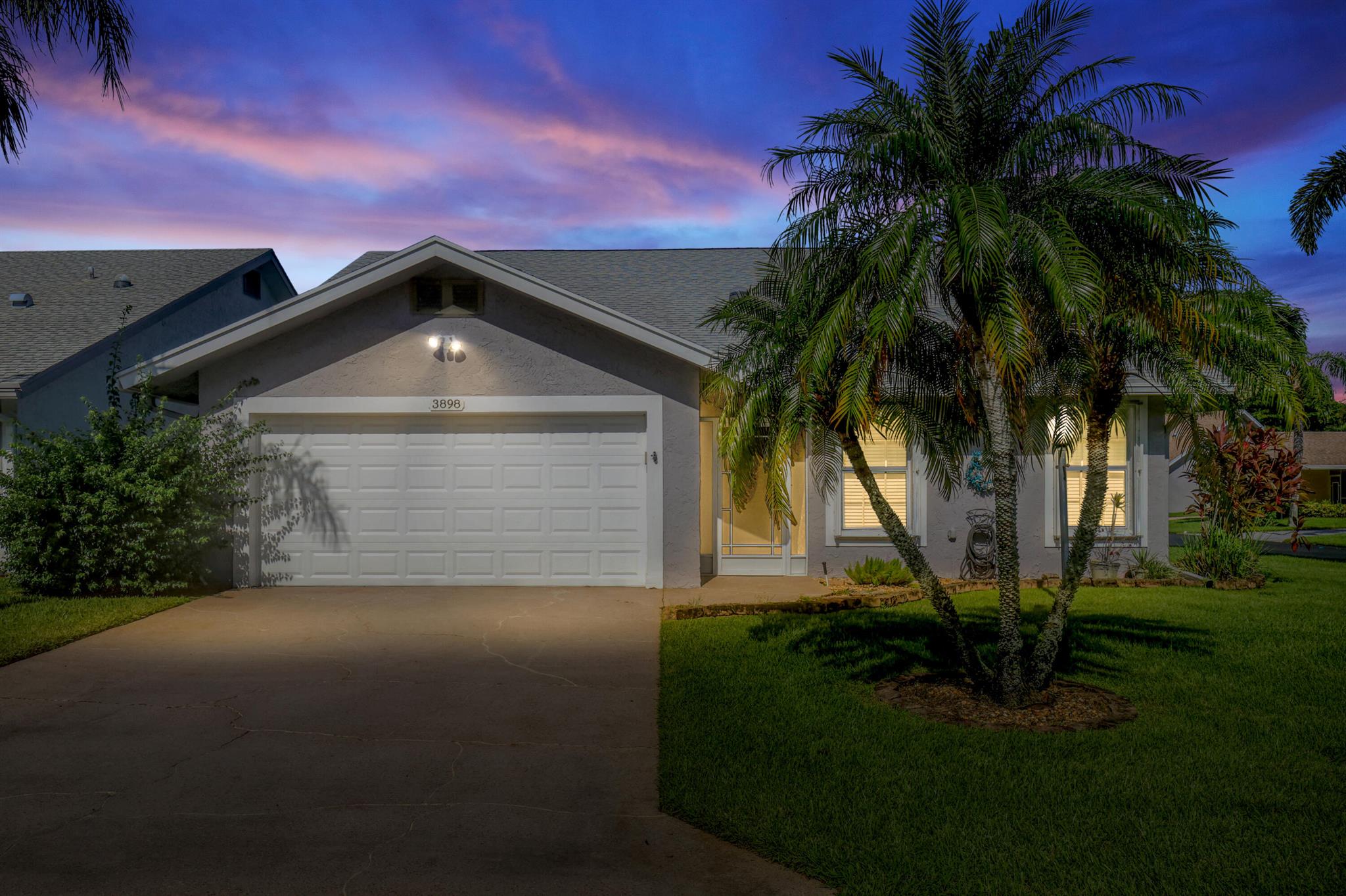 Dafilee Cir, West Palm Beach, FL 33417