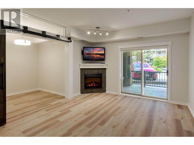 101 - 1957 Kane Rd, Condo with 1 bedrooms, 2 bathrooms and 1 parking in Kelowna BC | Image 5