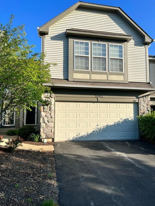 3293 Cremin Ln, Aurora, IL, 60502-6543 | Card Image