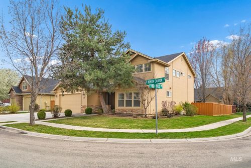 619 E Bonita Canyon St, Meridian, ID, 83646-6325 | Card Image