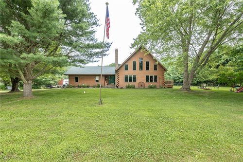 5621 Schustrich Rd, Mantua, OH, 44255-9204 | Card Image