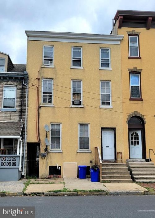 409 S 4th St, Reading, PA, 19602-2605 | Card Image