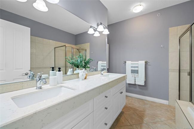 Quartz countertops | Image 10