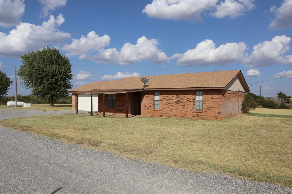 2406 Rd, Weatherford, OK 73096