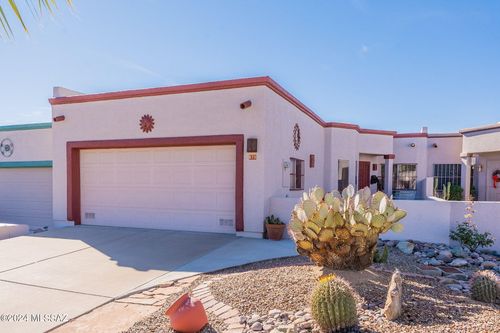 673 W Via Rosaldo, Green Valley, AZ, 85614 | Card Image