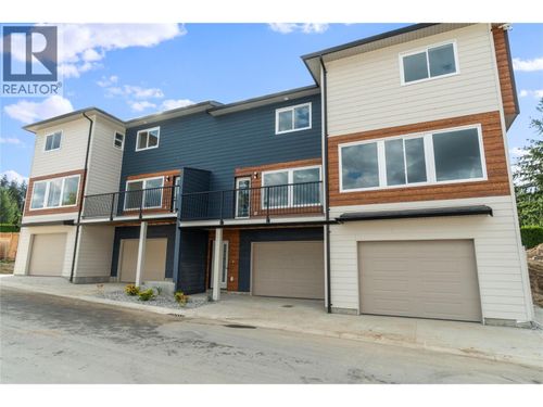 32-981 12 St Se, Salmon Arm, BC, V1E2C8 | Card Image