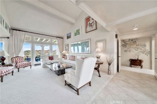 5504 E Crest De Ville Ave, Orange, CA, 92867-3332 | Card Image