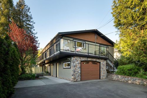 860 Verdier Ave, Brentwood Bay, BC, V8M1C5 | Card Image