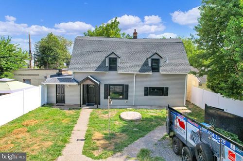 837 Hamilton Ave, Trenton, NJ, 08629-1904 | Card Image