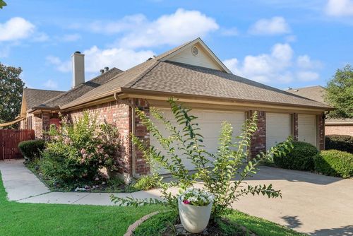 3205 Cape Cod Ct, Arlington, TX, 76017-2548 | Card Image