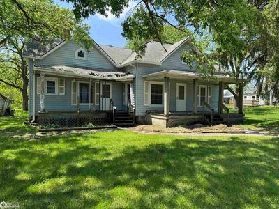 710 Main Street, Home with 2 bedrooms, 1 bathrooms and null parking in New Market IA | Image 1