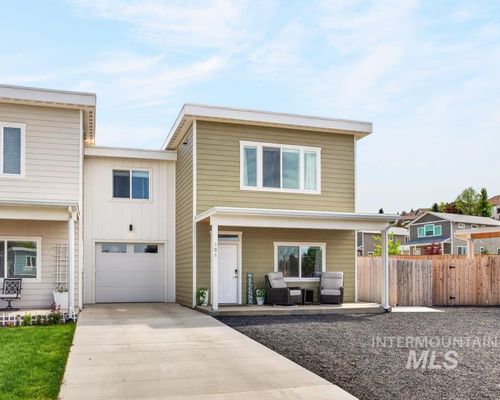 208 Wheatland Ct, Moscow, ID, 83843-3822 | Card Image