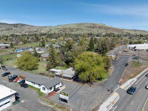 6039 S 6th Street, Klamath Falls, OR, 97603 | Card Image