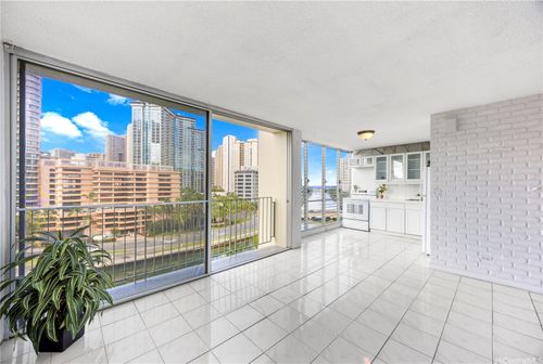 apt-902-620 Mccully St, Honolulu, HI, 96826-3944 | Card Image