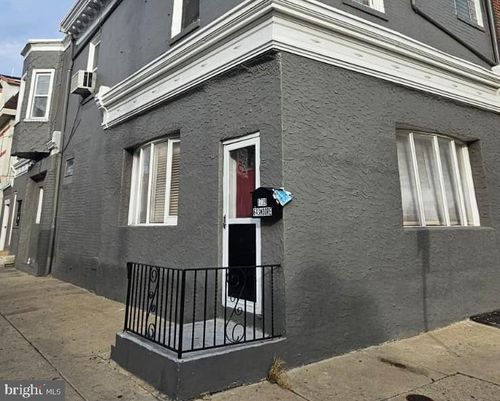 643 Moore St, PHILADELPHIA, PA, 19148-1715 | Card Image