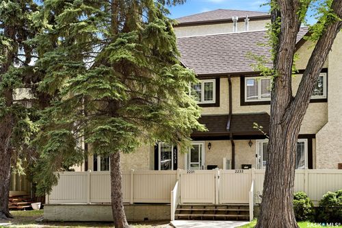 2231 Mcintyre Street, Regina, SK, S4P2S1 | Card Image