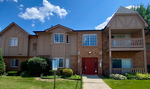 24-30566 Oakridge Manor Dr, Roseville, MI, 48066-7769 | Card Image