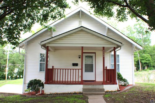 2504 Sw Central Park Ave, Topeka, KS, 66611 | Card Image