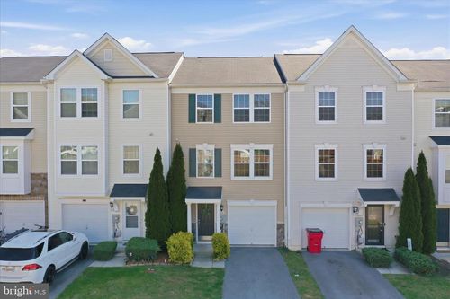 334 Rumbling Rock Rd, HEDGESVILLE, WV, 25427-4479 | Card Image