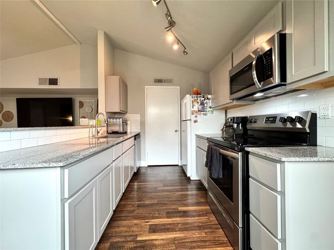6014 Mcafee Dr, House other with 2 bedrooms, 1 bathrooms and null parking in The Colony TX | Image 7