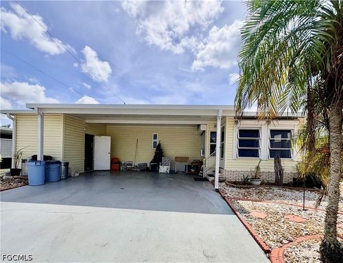 3134 Linwood Dr, NORTH FORT MYERS, FL, 33917-1561 | Card Image