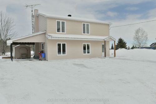 700 Storyland Rd, Renfrew, ON, K7V3Z8 | Card Image