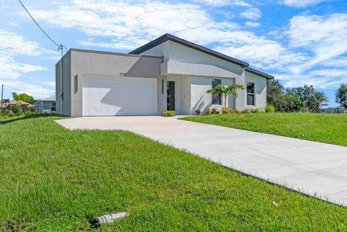 1827 Embers Pkwy W, Cape Coral, FL, 33993-7642 | Card Image