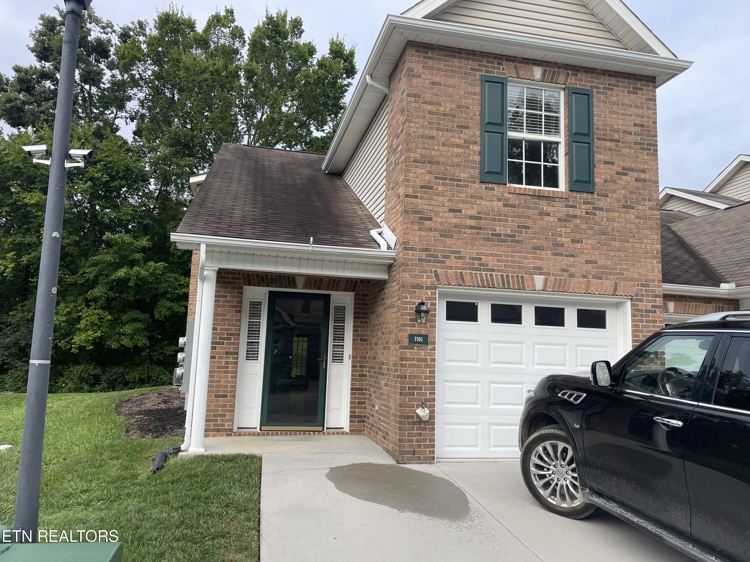 LA Christa Way, Knoxville, TN 37921