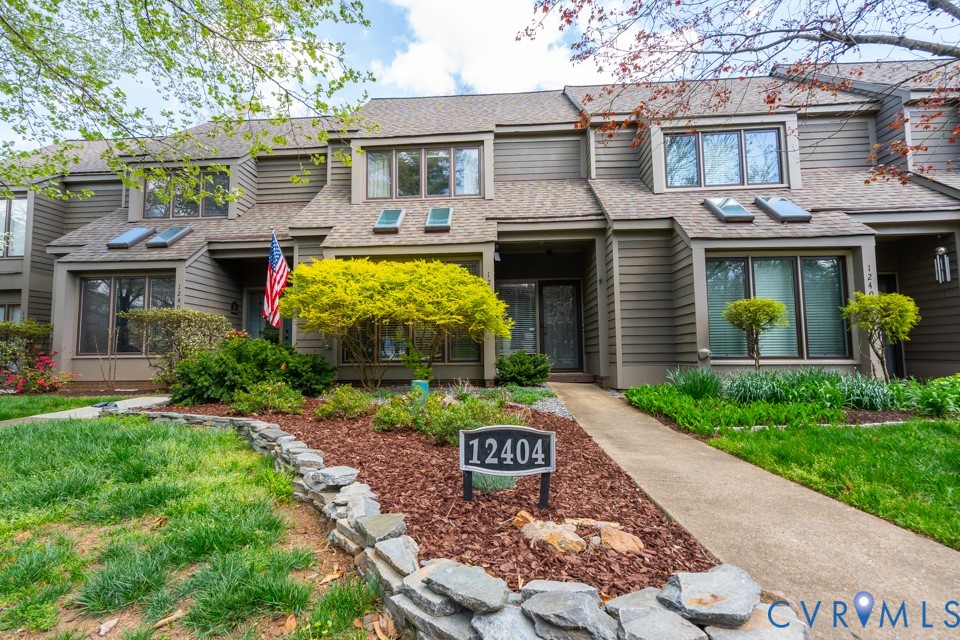 12404 New Point Dr, Pending in Henrico - eXp Realty