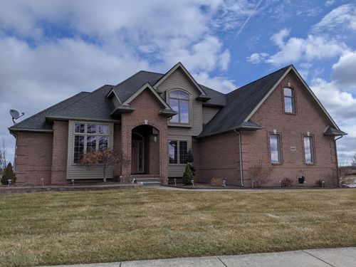 8502 Cobblestone Dr, Newport, MI, 48166-7813 | Card Image
