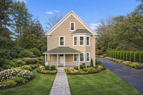 10 Charles St, West Bridgewater, MA, 02379-1602 | Card Image